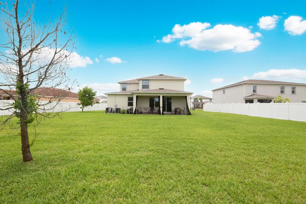 7647 NW Old Grove Lane Port St. Lucie, FL 34987