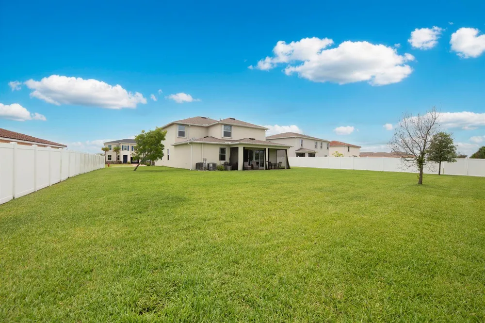 7647 NW Old Grove Lane Port St. Lucie, FL 34987