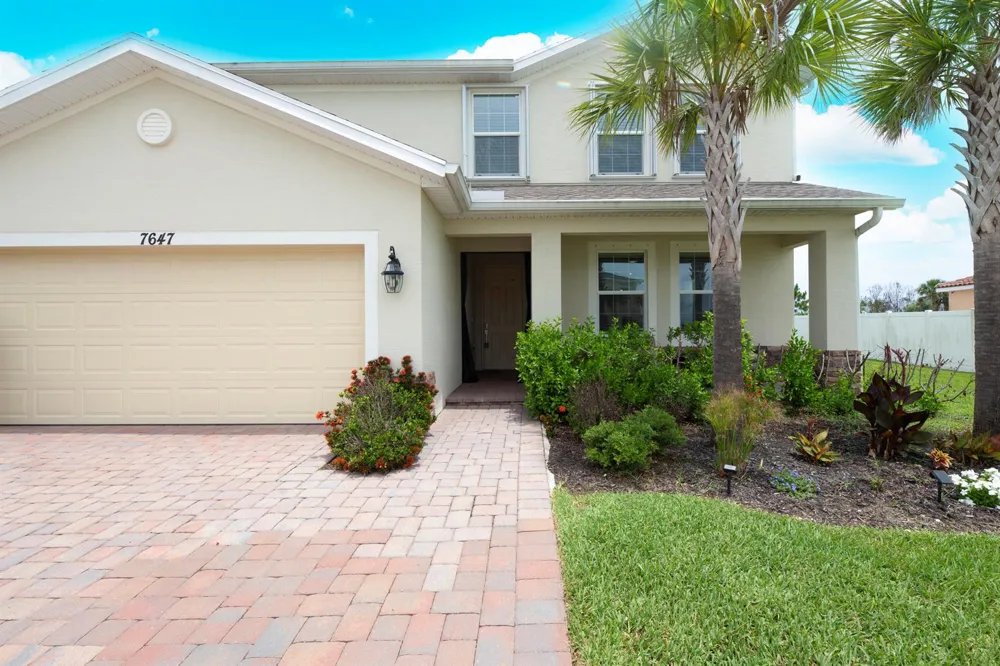 7647 NW Old Grove Lane Port St. Lucie, FL 34987