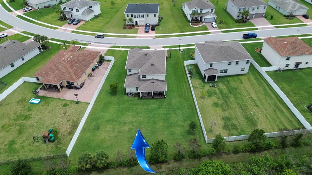 7647 NW Old Grove Lane Port St. Lucie, FL 34987