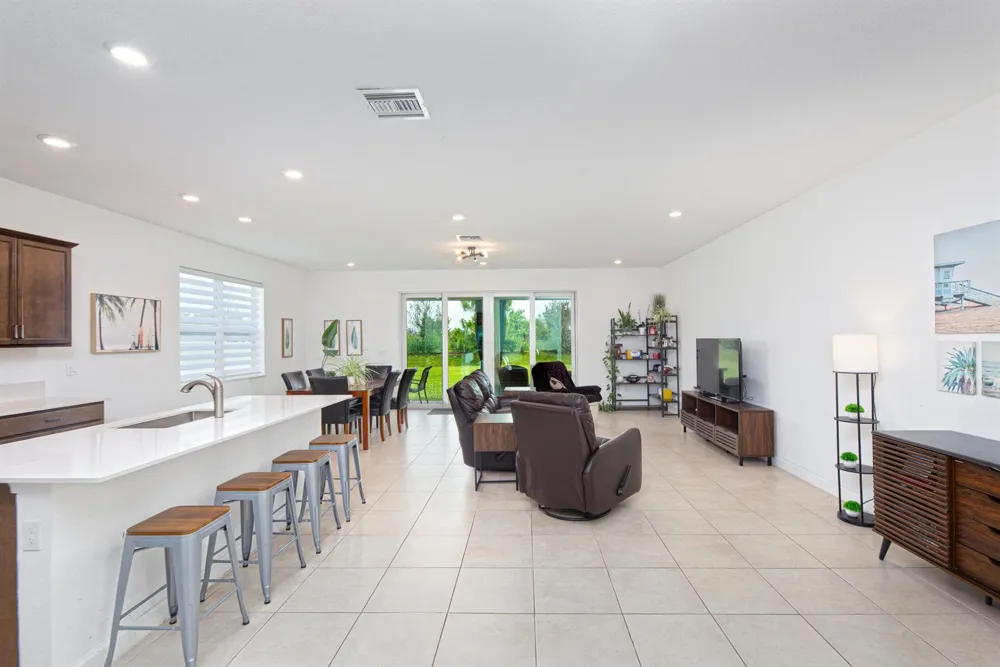 7647 NW Old Grove Lane Port St. Lucie, FL 34987