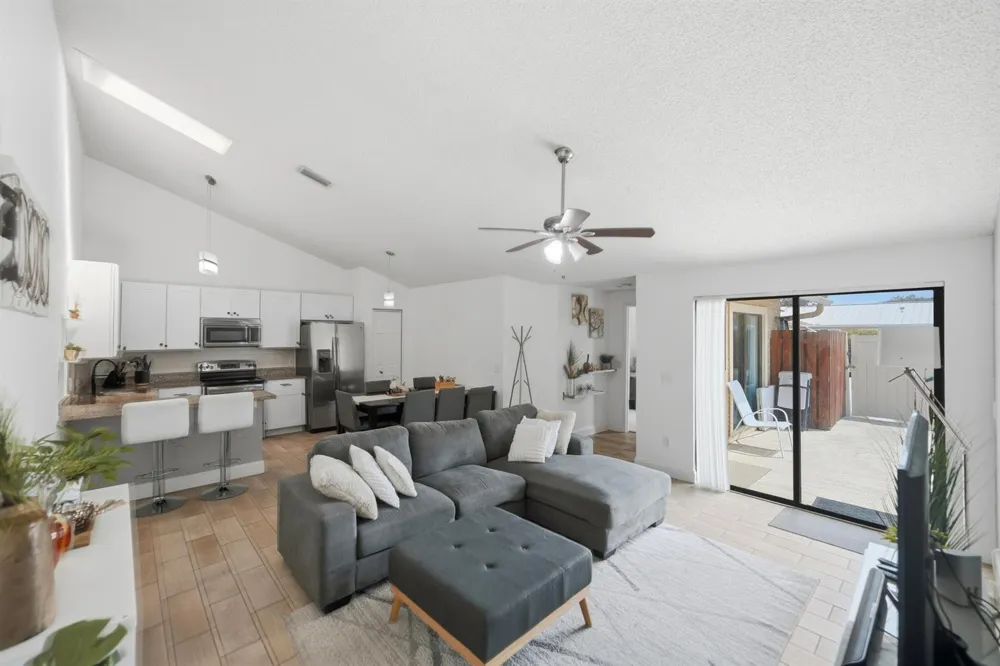 5799 GOLDEN EAGLE CIRCLE Palm Beach Gardens, FL 33418