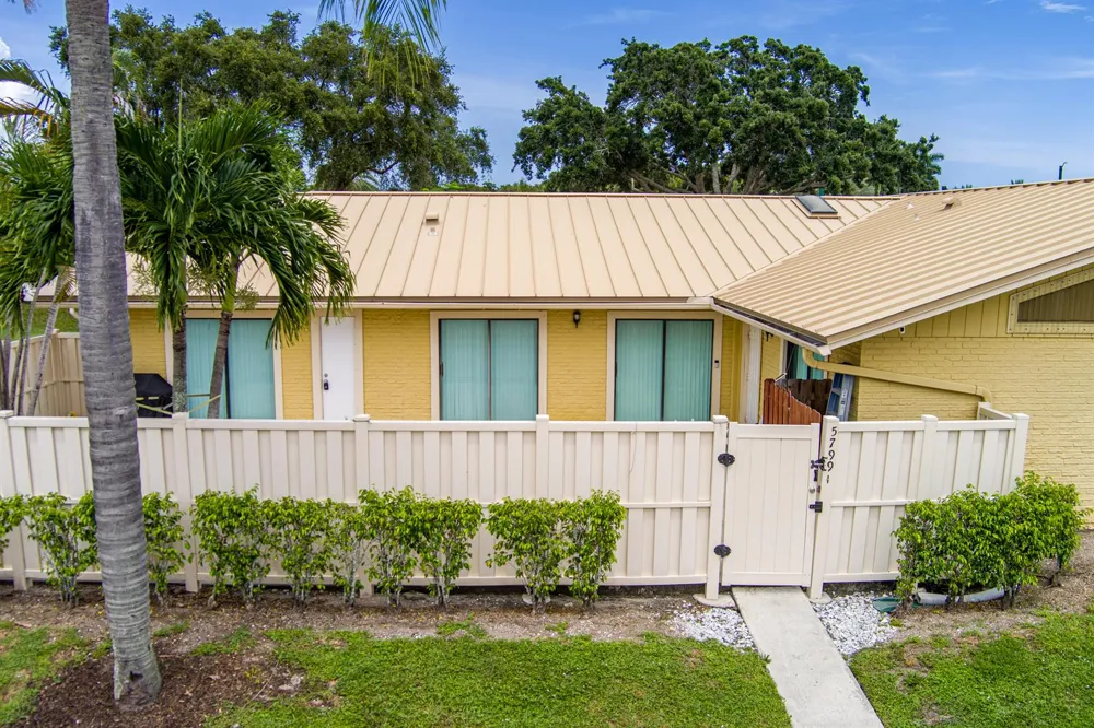 5799 GOLDEN EAGLE CIRCLE Palm Beach Gardens, FL 33418