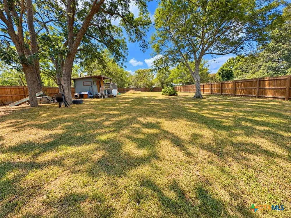 1119 East Edna, TX 77957