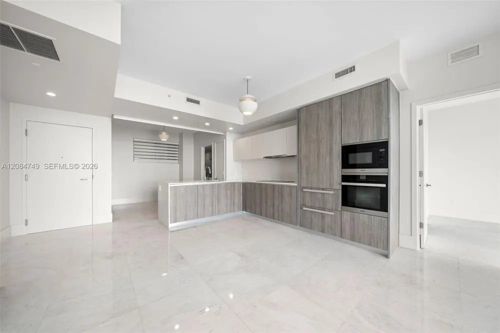 2900 NE 7th Ave #1603 Miami, FL 33137