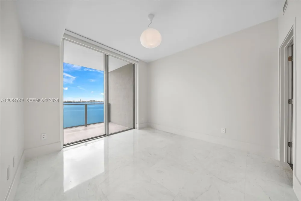 2900 NE 7th Ave #1603 Miami, FL 33137