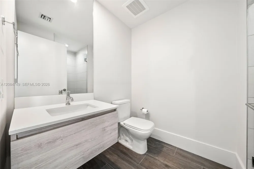 2900 NE 7th Ave #1603 Miami, FL 33137