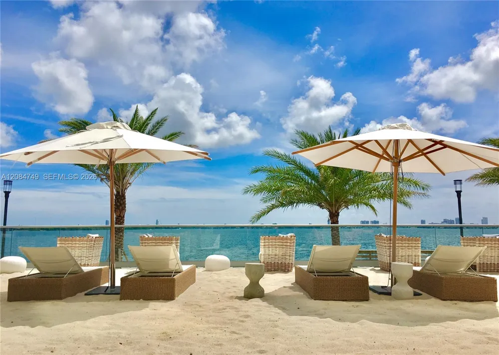 2900 NE 7th Ave #1603 Miami, FL 33137