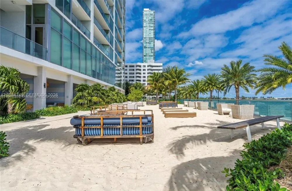 2900 NE 7th Ave #1603 Miami, FL 33137