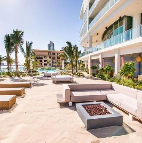 2900 NE 7th Ave #1603 Miami, FL 33137