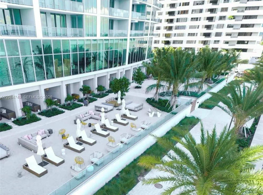 2900 NE 7th Ave #1603 Miami, FL 33137