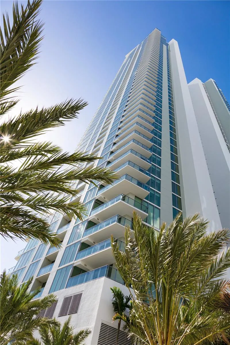 2900 NE 7th Ave #1603 Miami, FL 33137