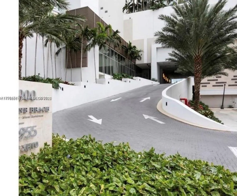 2900 NE 7th Ave #1603 Miami, FL 33137