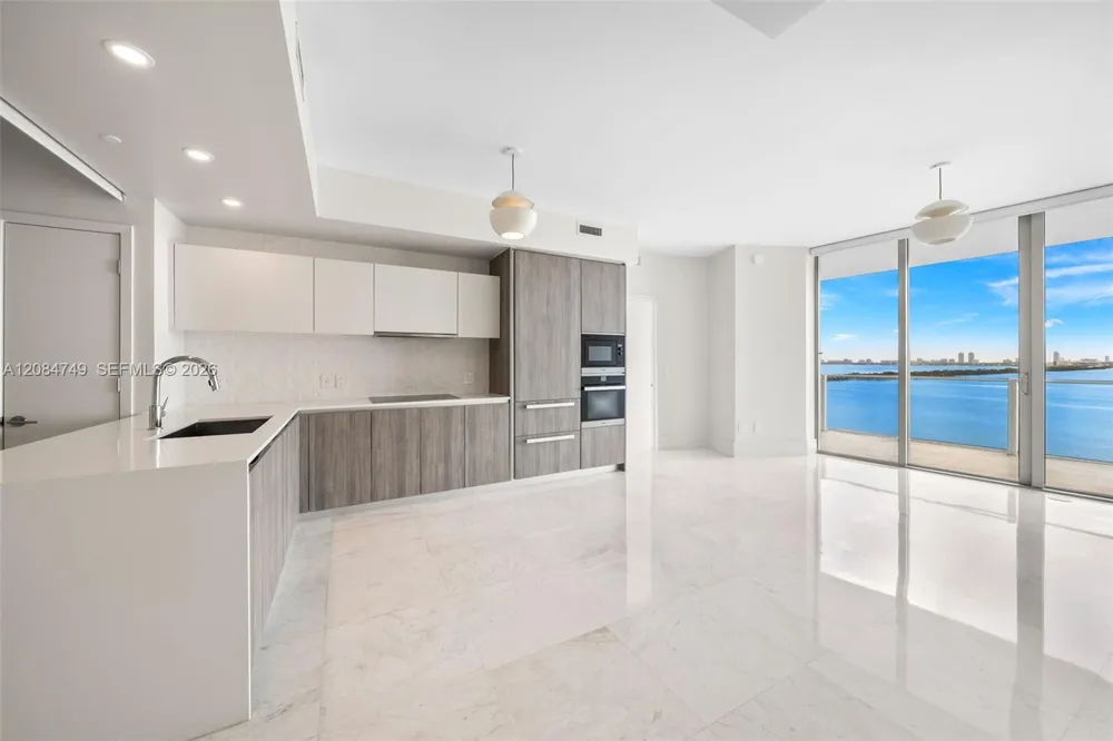 2900 NE 7th Ave #1603 Miami, FL 33137