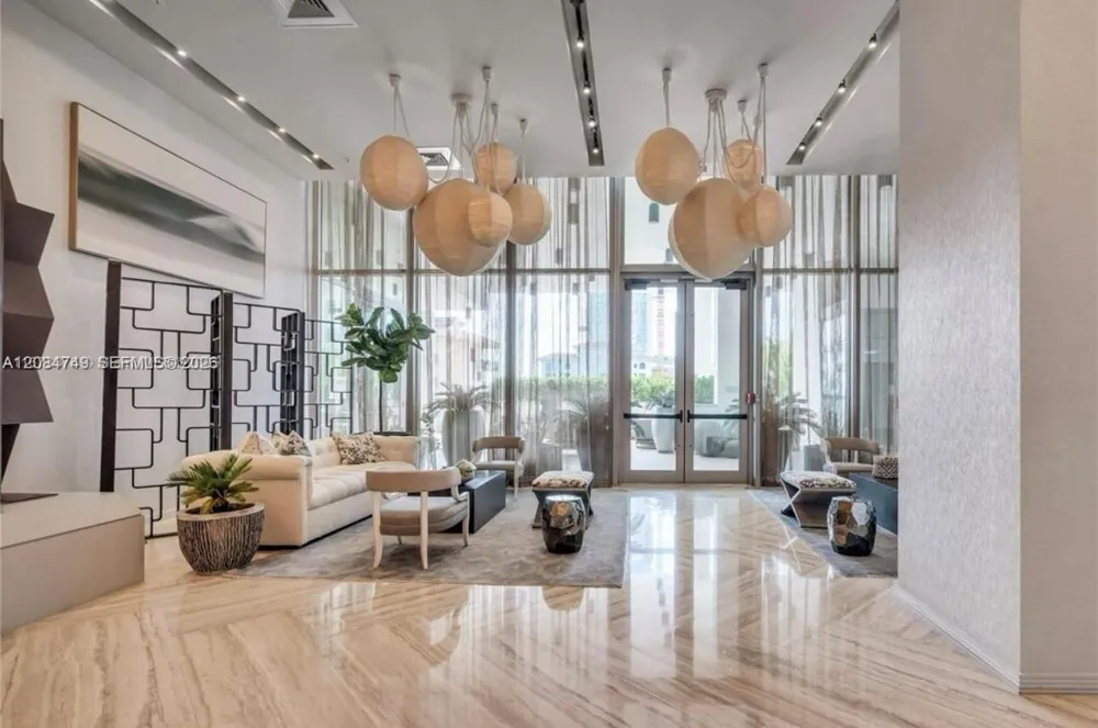 2900 NE 7th Ave #1603 Miami, FL 33137