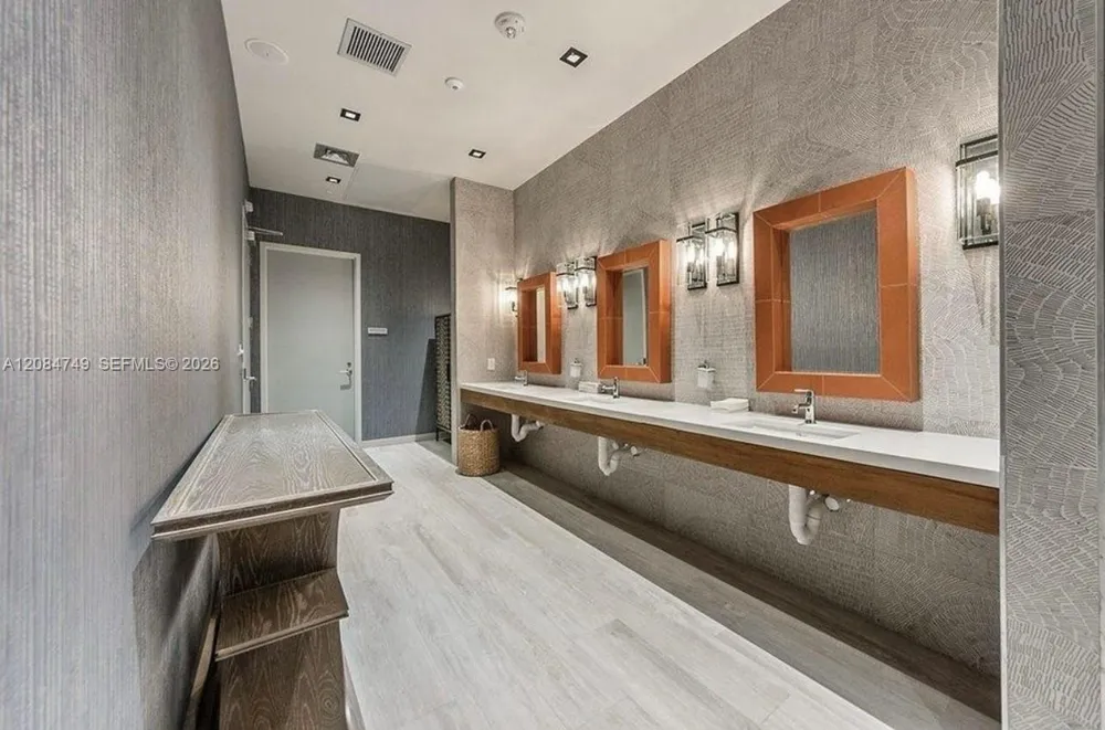 2900 NE 7th Ave #1603 Miami, FL 33137