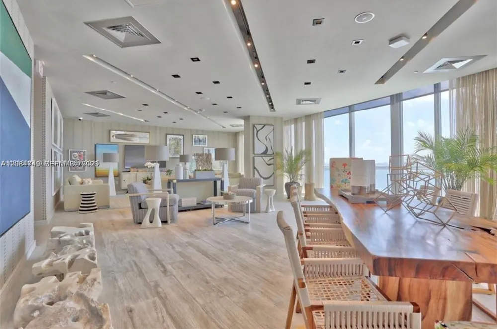 2900 NE 7th Ave #1603 Miami, FL 33137