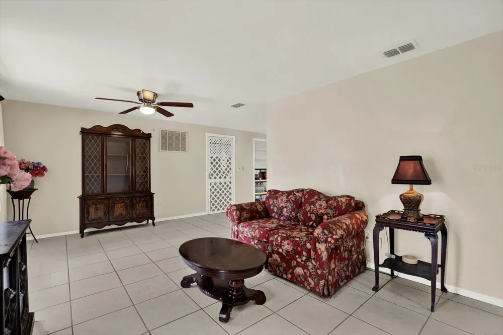 4737 LONGWOOD AVE Holiday, FL 34690