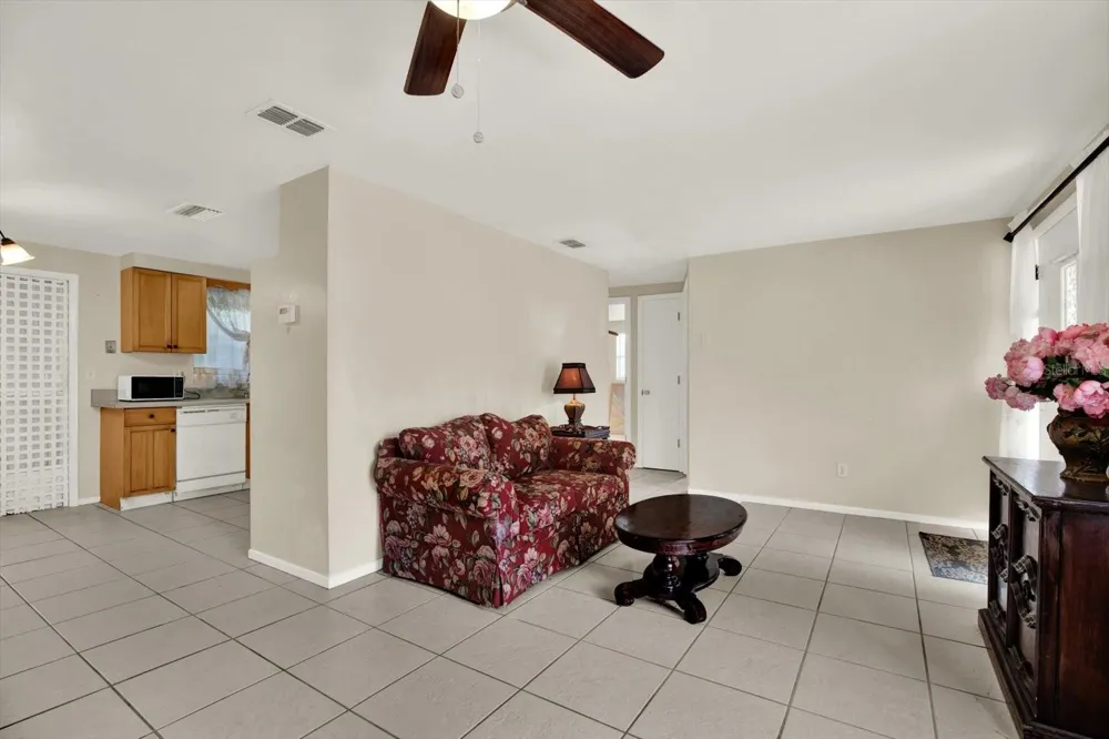 4737 LONGWOOD AVE Holiday, FL 34690