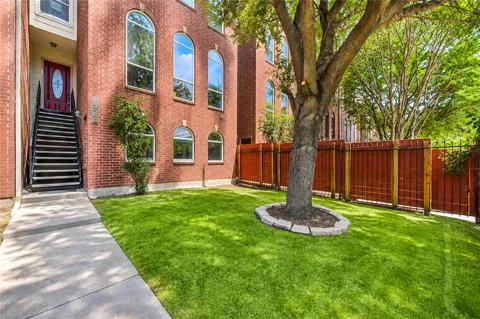 1322 Emancipation Avenue