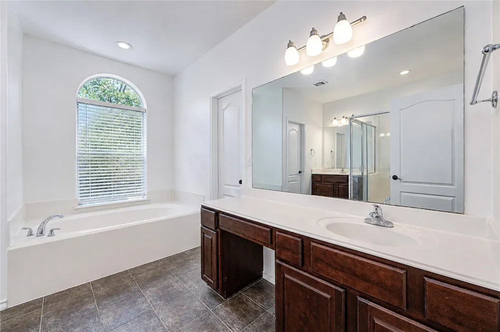 1322 Emancipation Avenue Houston, TX 77003