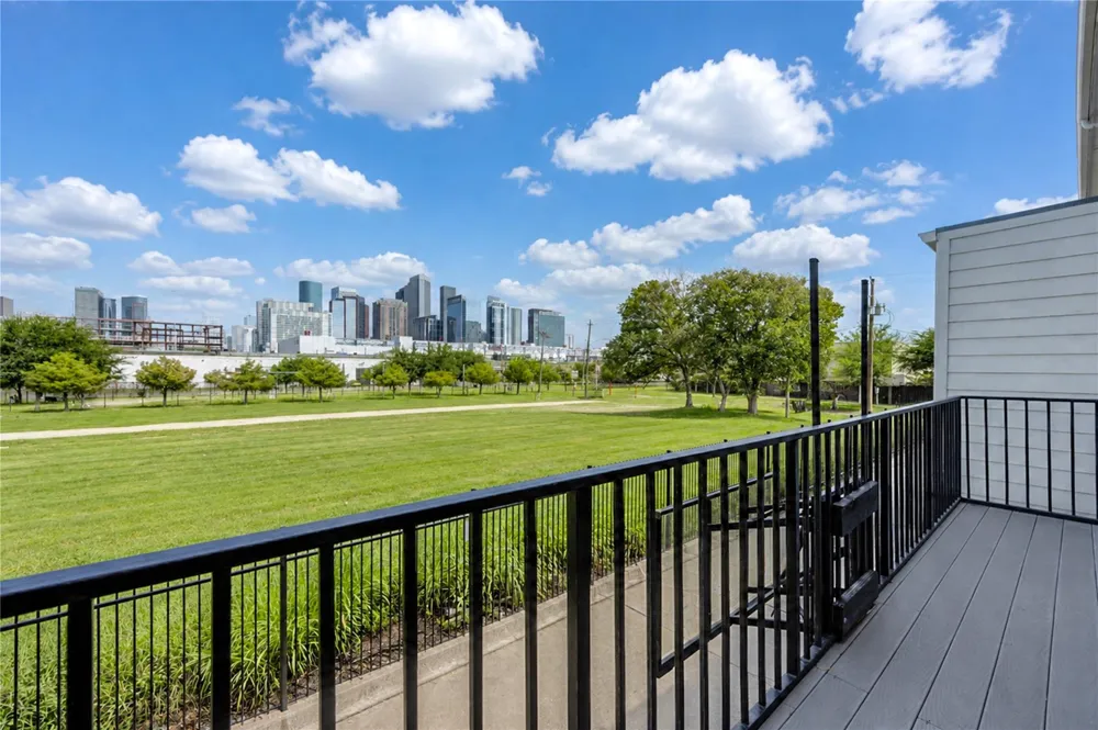 1322 Emancipation Avenue Houston, TX 77003