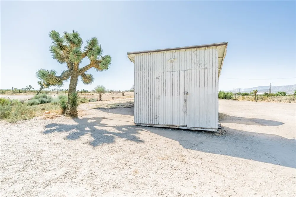 11031 Anderson Ranch Phelan, CA 92371