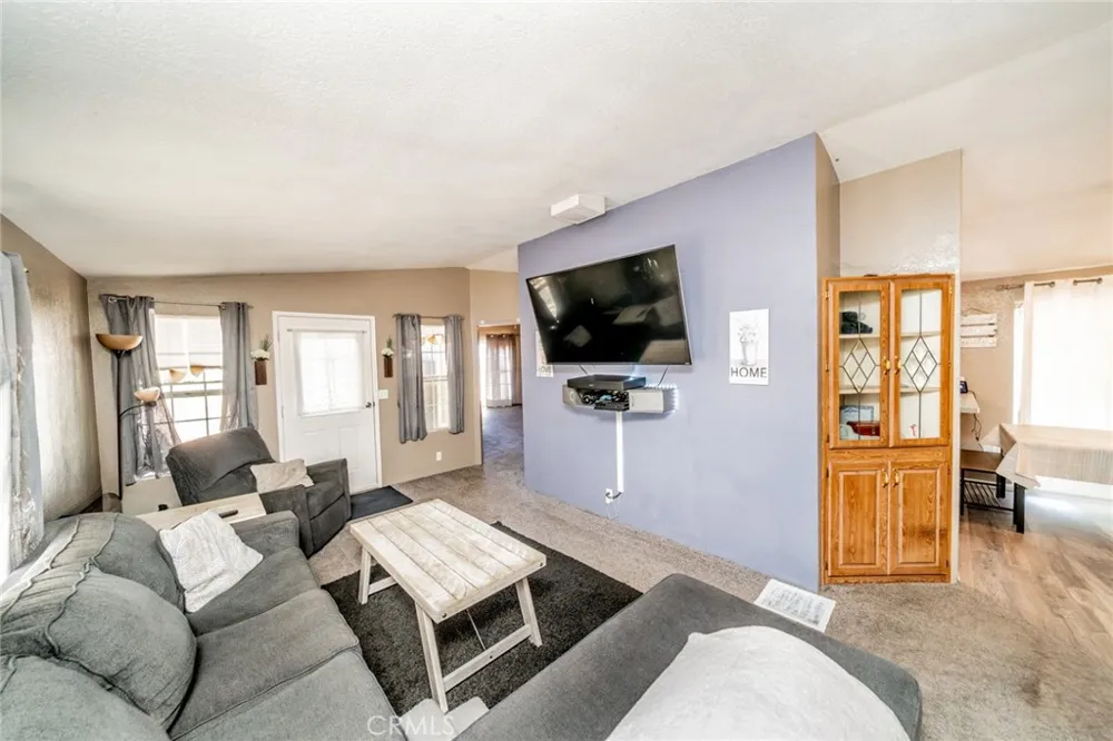 11031 Anderson Ranch Phelan, CA 92371
