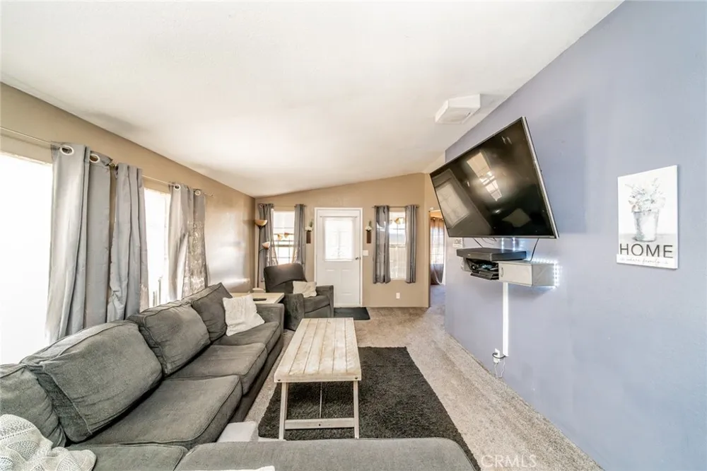 11031 Anderson Ranch Phelan, CA 92371