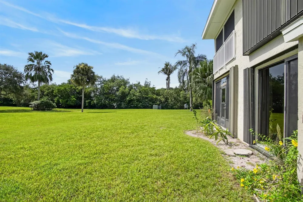 3212 S LAKEVIEW CIRCLE #10104 Fort Pierce, FL 34949