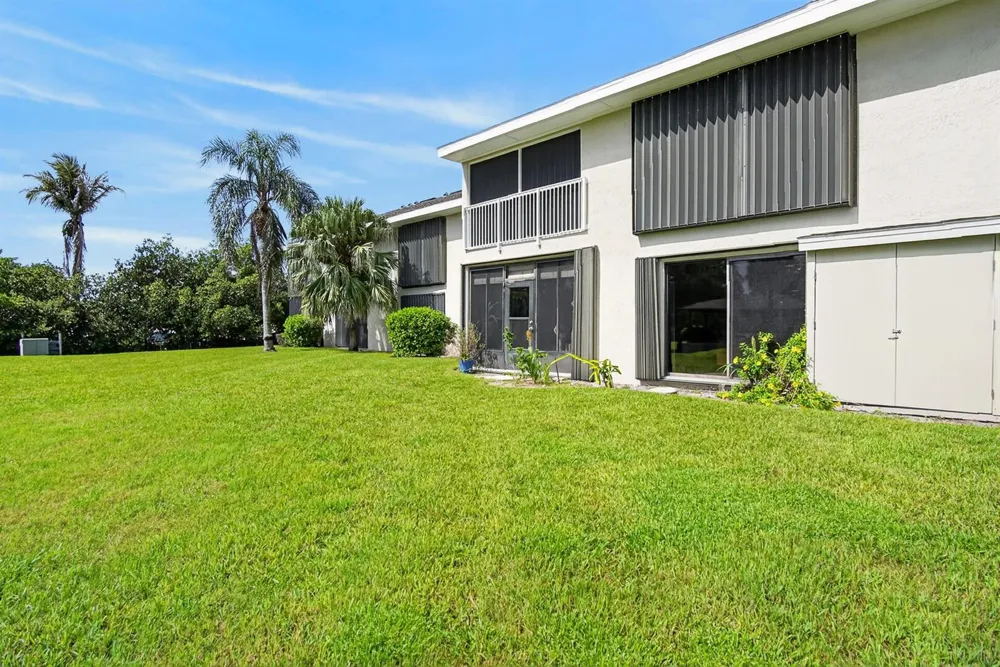 3212 S LAKEVIEW CIRCLE #10104 Fort Pierce, FL 34949