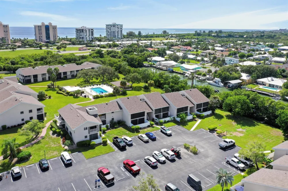 3212 S LAKEVIEW CIRCLE #10104 Fort Pierce, FL 34949