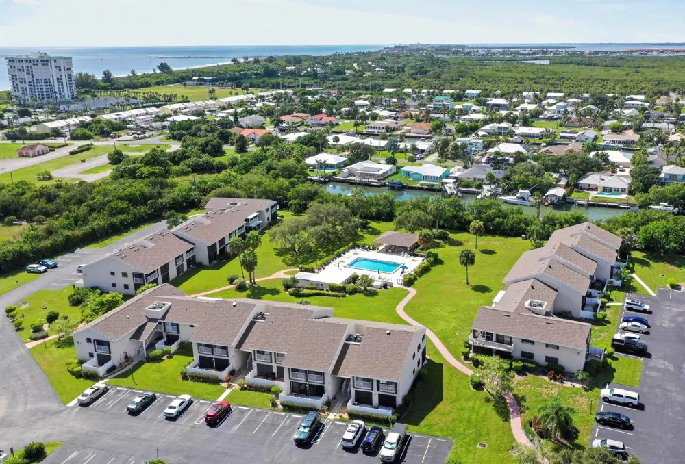 3212 S LAKEVIEW CIRCLE #10104 Fort Pierce, FL 34949
