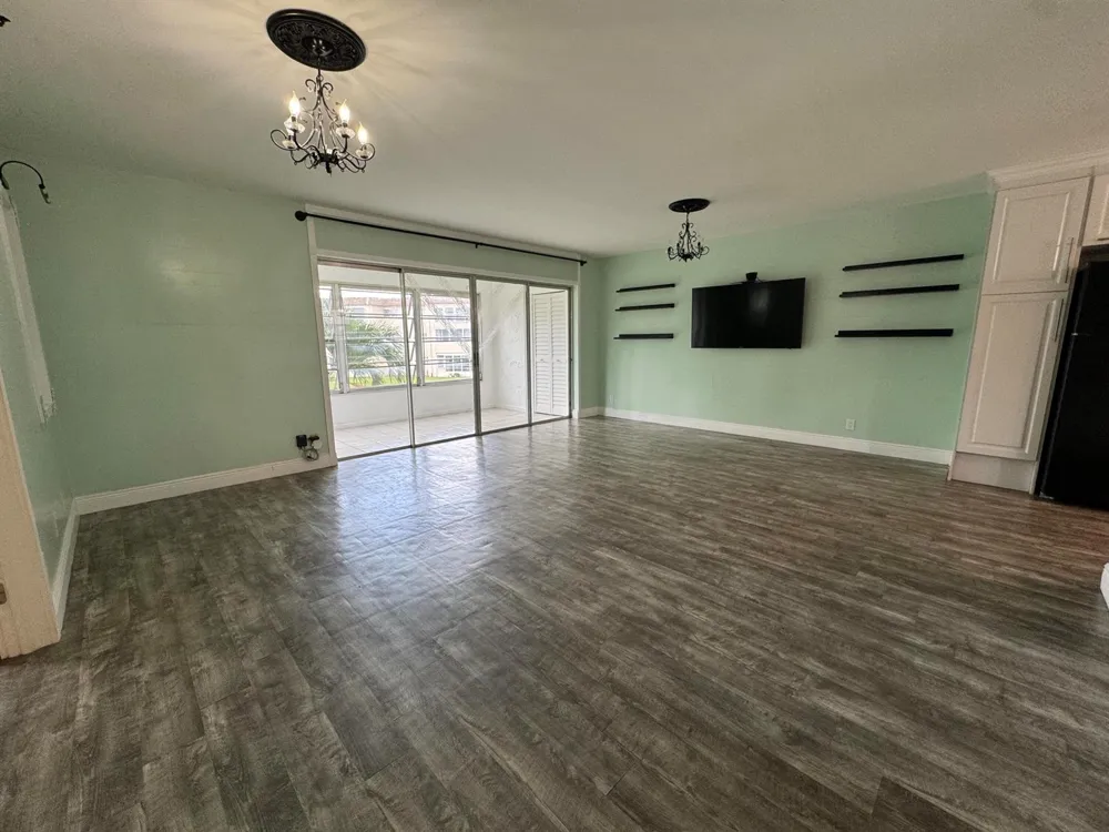 721 LORI DRIVE #206 Palm Springs, FL 33461