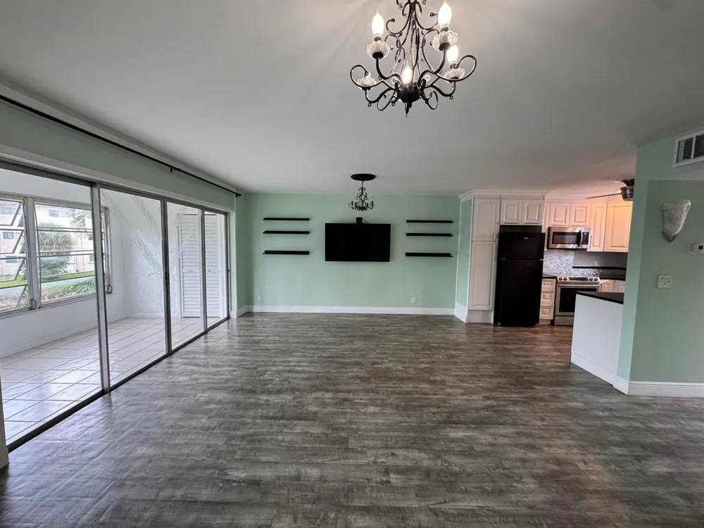 721 LORI DRIVE #206 Palm Springs, FL 33461