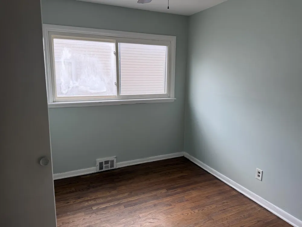 22458 Hillock Avenue Warren, MI 48089