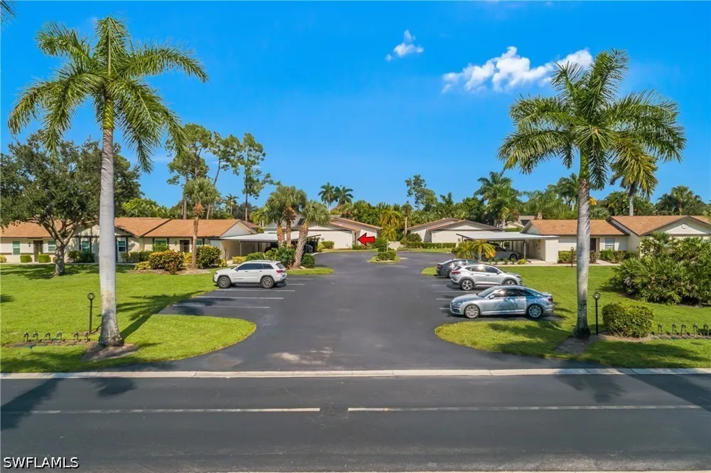 Pine Isle Lane #1071 Naples, FL 34112