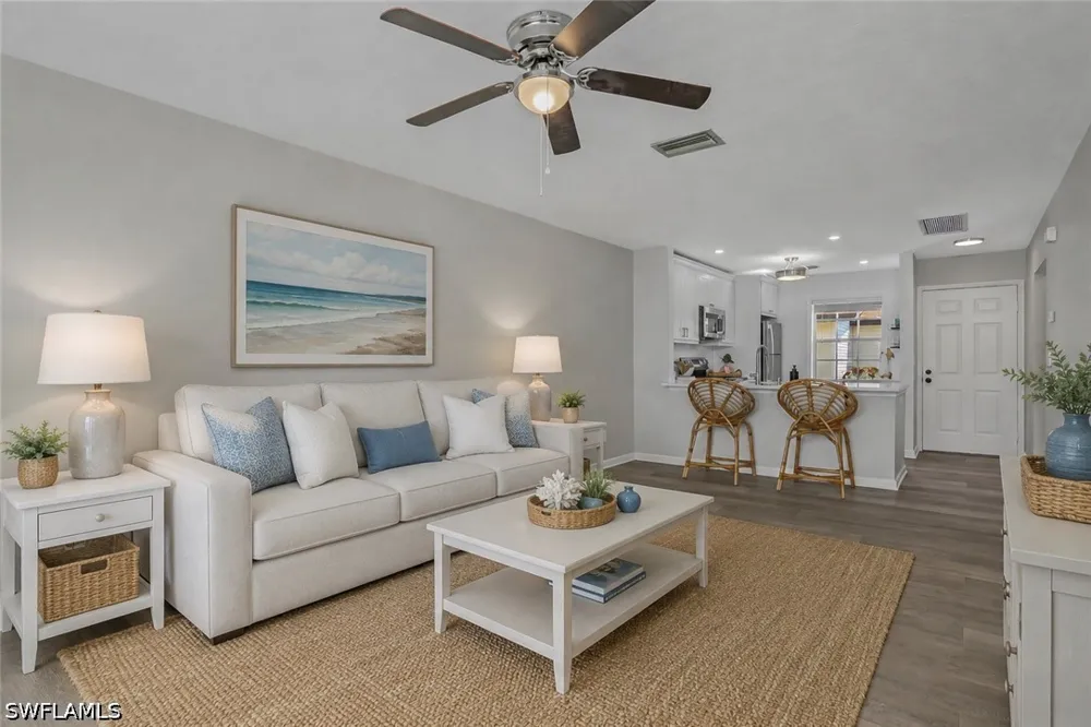Pine Isle Lane #1071 Naples, FL 34112