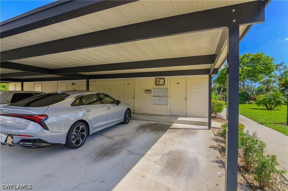 Pine Isle Lane #1071 Naples, FL 34112