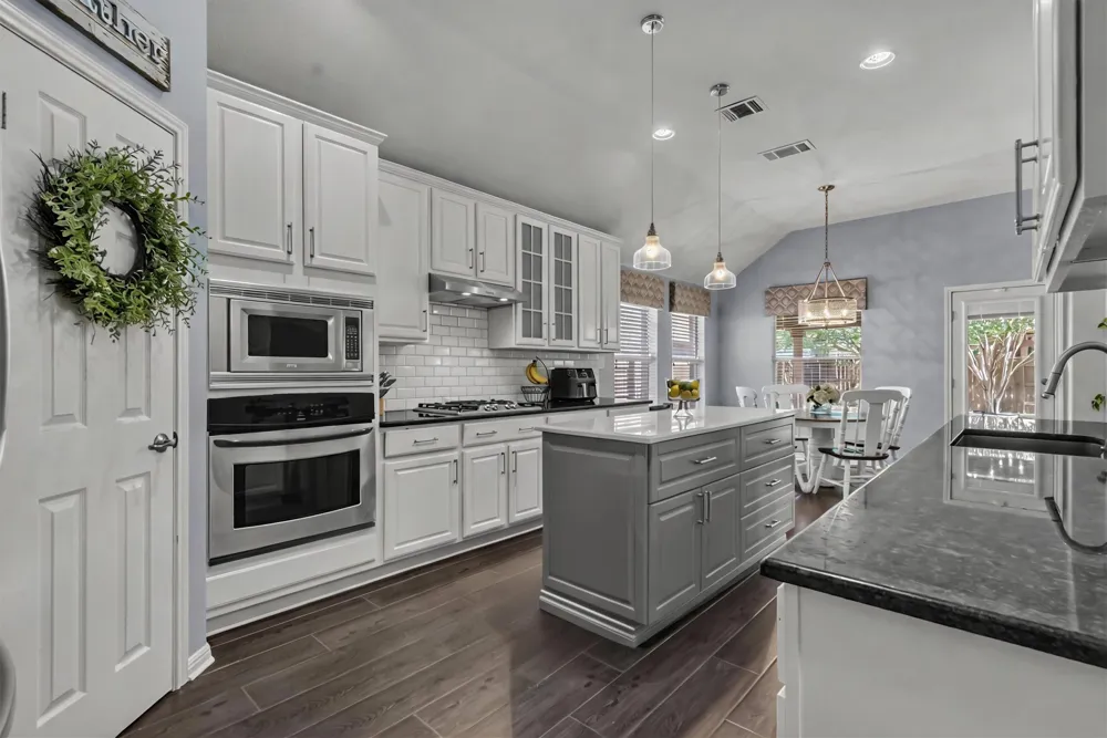 13817 Glen Mark Drive Manor, TX 78653