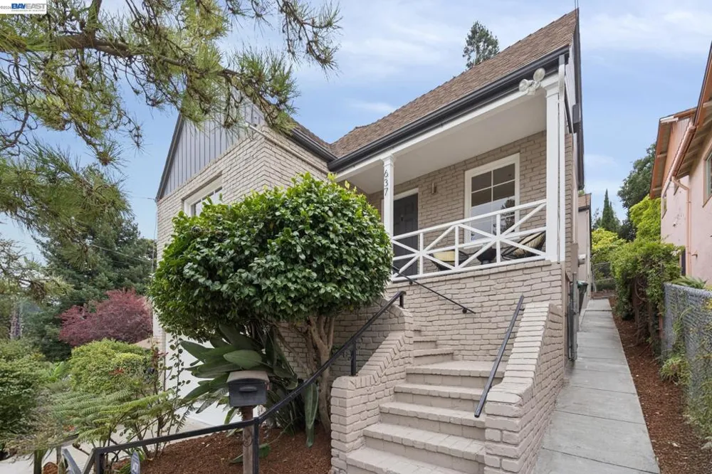 637 Boulevard Way Oakland, CA 94610