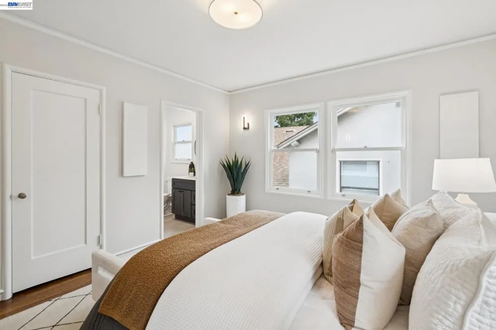 637 Boulevard Way Oakland, CA 94610