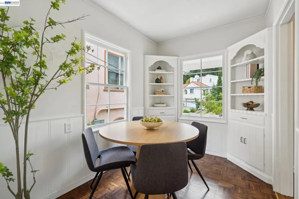 637 Boulevard Way Oakland, CA 94610