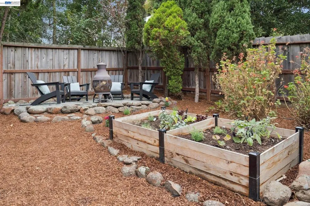 637 Boulevard Way Oakland, CA 94610
