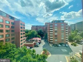 1021 ARLINGTON BOULEVARD #904