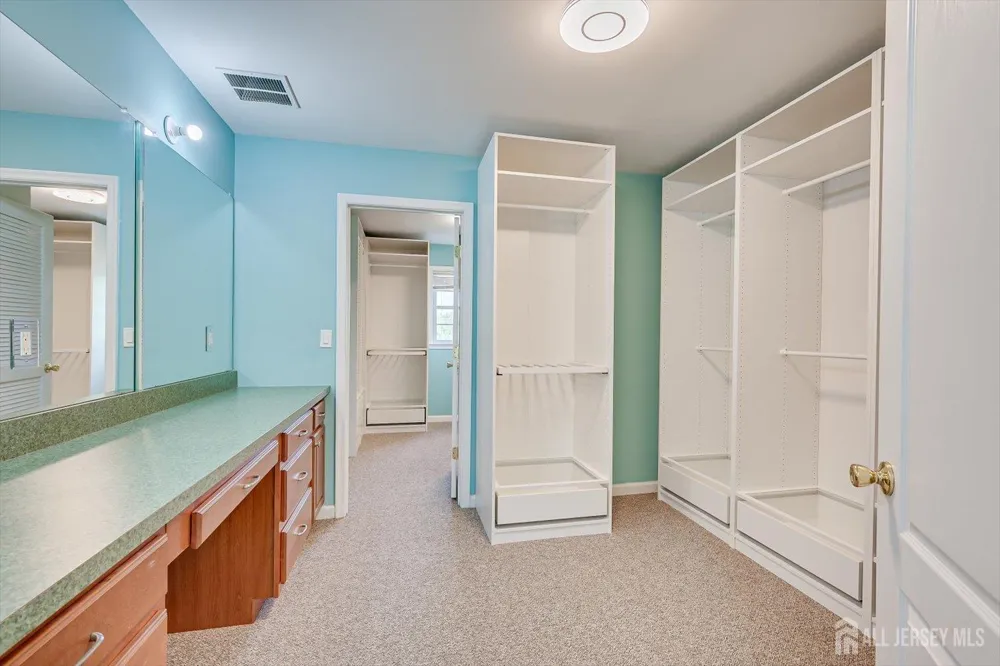 29 Mission Drive Monroe, NJ 08831