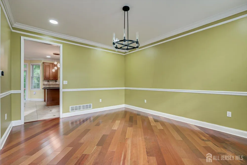 29 Mission Drive Monroe, NJ 08831