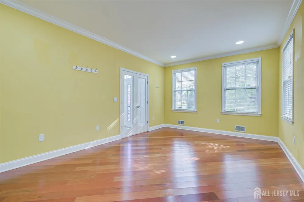 29 Mission Drive Monroe, NJ 08831