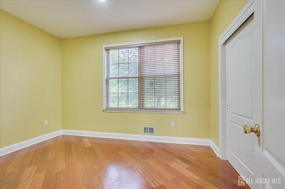 29 Mission Drive Monroe, NJ 08831