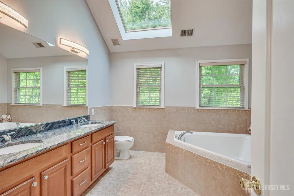 29 Mission Drive Monroe, NJ 08831